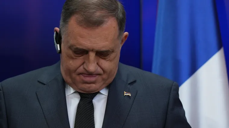 Dogovor iza kulisa? Što stoji iza iznenadnog preokreta u 'slučaju Dodik'