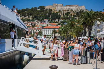 Slovenka šokirana cijenama na Hvaru - špageti 29, a pivo 8,5 €! 'Ovo mi se ne čini normalno'