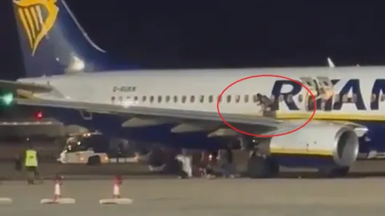 Zapalio se avion: Putnici iskakali na pistu preko krila letjelice, ima ozlijeđenih