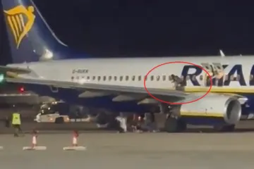 Zapalio se avion: Putnici iskakali na pistu preko krila letjelice, ima ozlijeđenih