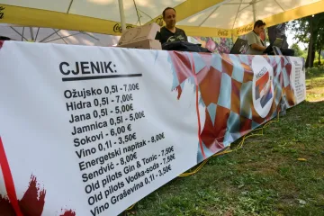 Brutalne cijene u fan zoni na Bundeku: Mnoge je najviše šokirala cijena cheesburgera