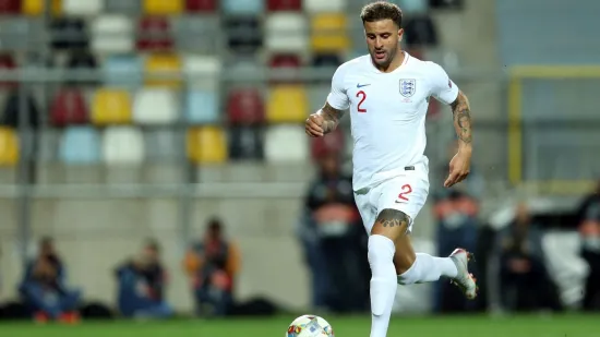 Novi engleski prvoligaš potpisao legendarnog braniča: Mogu li s njim ostati u Premier ligi?