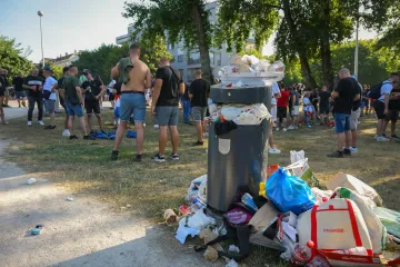 Thompsonovi fanovi okupirali fan zonu pa iza sebe ostavili hrpu smeća: Ovako sada izgleda Bundek