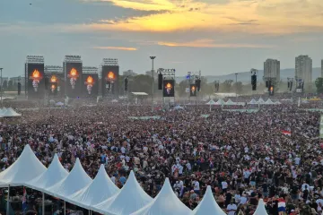 WOW! Ovako Hipodrom izgleda trenutno, Thompson se nakratko pojavio na pozornici? Tisuće pjevaju Oliverovu Cesaricu
