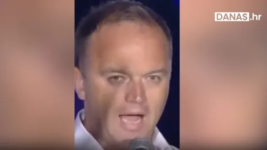 Pogledajte kako je ministar Šipić molio Maranathu na Thompsonovom koncertu 2015.
