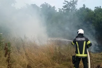 Požari već danima haraju Međimurjem: Vatrogasci su stalno na terenu, vatra se opet približila kućama