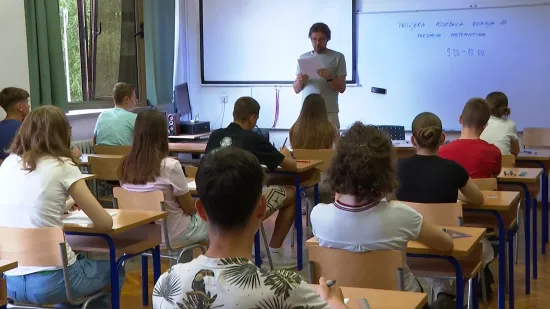Stigli su konačni rezultati upisa: Gimnazije su i dalje najtraženije, a frizeri postali hit među odlikašima