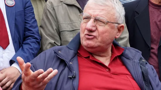 U Srbiji i dalje prosvjedi, Šešelj kipti: 'Riješite to ili šaljem svoje četnike da riješe ustaše!'