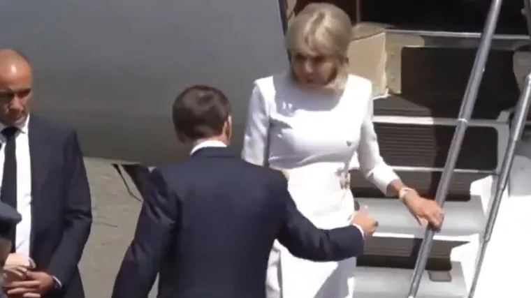 Brigitte opet šokirala Macrona, širi se nova neugodna snimka: 'Imala je hladni izraz lica'