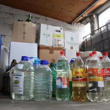 Država prodaje više od 2.000 litara rakije: Evo kolika je početna cijena