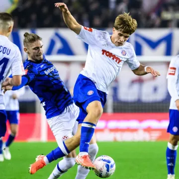 Hajduk na oduševljenje navijača predstavio novi domaći dres: 'Brutalan'