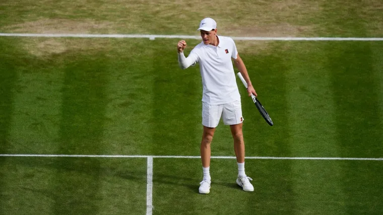Sinner izjednačio rezultat karijere na Wimbledonu: Čeka boljeg između Đokovića i Cobollija