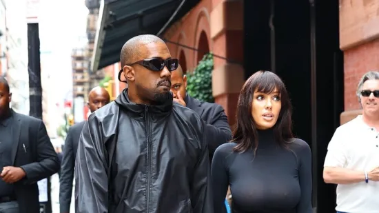 Bianca pozirala samo u potpeticama: Kanye uhvatio svaki kadar provokativnog izdanja