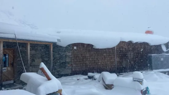 Palo im je 80 centimetara snijega, prijeti opasnost od lavina: Stručnjaci upozorili građane