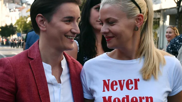 Tko je Milica koja godinama ljubi Anu Brnabić? Nakon rođenja sina s političarkom je imala niz problema