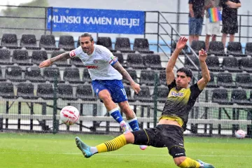 Svi žele vidjeti Bijele: Hajduk rasprodaje stadione i na prijateljskim utakmicama