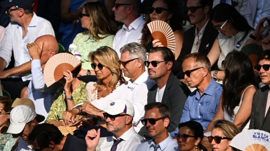 Ljudi padaju u nesvjest na Wimbledonu, a kamera je u publici uhvatila slavnog glumca