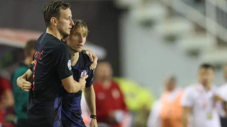 Modrić poslao emotivnu poruku Rakitiću: 'Impresivna karijera je zaključena, ali velika djela ostaju'