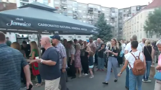 Glazba, besplatna hrana i piće, ali i bazen: Počeo je tradicionalni tulum kod vatrogasaca