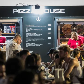 Vrtoglave cijene na Ultri: Ćevapi 14, burger s krumpirićima 21 euro, a evo koliko koštaju pivo i prezervativi