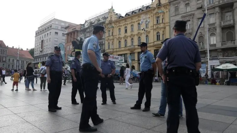 Drama u centru Zagreba: Pripita kradljivica gurnula zaštitara koji ju je pokušao zaustaviti