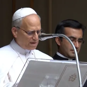 Papa Lav XIV. na prvom angelusu u ljetnoj rezidenciji: 'Ne zaboravimo moliti za mir'