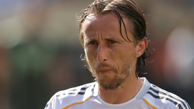 Pala odluka: Evo koji će broj Luka Modrić nositi na dresu u Milanu, vraća se svojim počecima