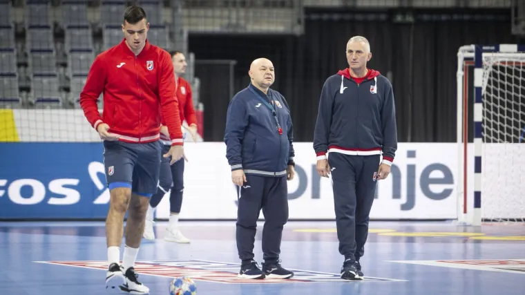 Boris Dvoršek prvi put o incidentu: Ispričao se igračima, ali i prozvao Linu Červara