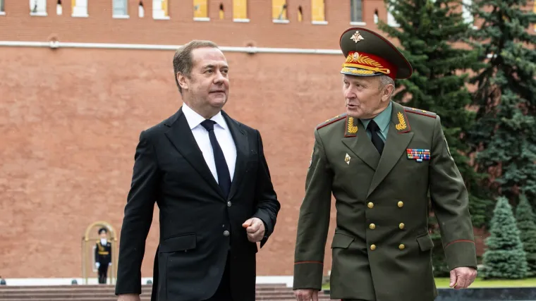 Medvedev ismijao Trumpa: 'Svijet je potresen, a ratoborna Europa se razočarala'