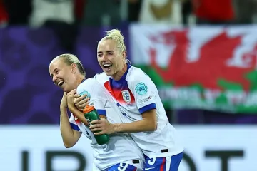Izbacila je svoju djevojku s Eura, a onda zaplakala: Tko je engleska senzacija?