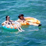 Tko nosi leptiriće i crviće na plažu, a tko ide na koncert Coldpaya: Zastupnici idu na ljeto