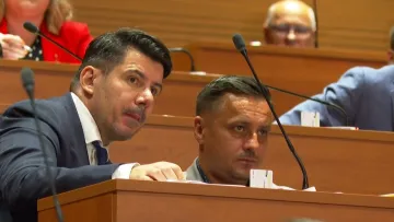 Tko bježi od gužvi, a tko ide na Coldplay: Ovo su saborski planovi za ljeto