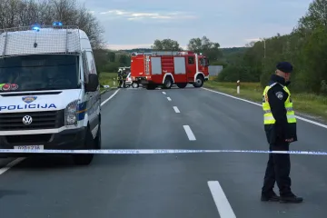 Teška prometna nesreća kod Bjelovara: Sudar auta i teretnog vozila
