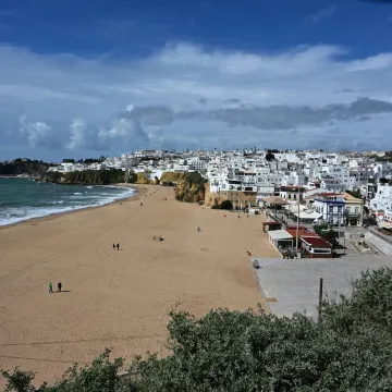 Tragično noćno kupanje: Dvojica turista poginuli na bizaran način