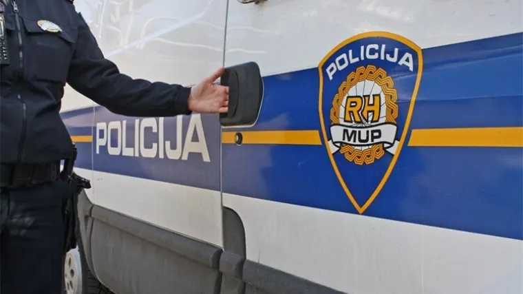 Sa sjekirom pozvao na sukob Nijemca: Ovaj izašao s palicom, pa uslijedila makljaža