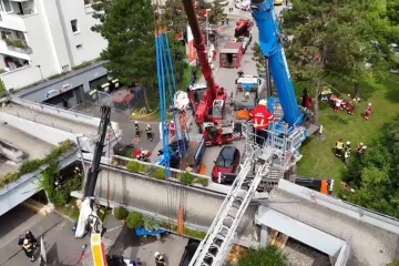 Most se srušio na kamion! Vozača će operirati na licu mjesta: 'Čuo se glasan prasak'