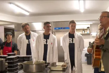 Igrači i trener Rijeke kuhali za sugrađane u potrebi: 'Malo staneš pa se zapitaš o svemu'