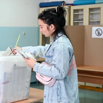 Tinejdžeri od 16 godina smiju glasati na izborima: Vlada objavila detalje ogromne reforme