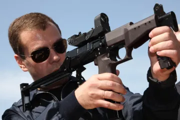 Rusi razmišljaju o udarima na Zapad? Medvedev poslao jezivu poruku: 'Odgovoriti u potpunosti'