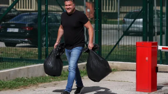 Pogledajte izlazak Saše Pozdera iz Remetinca: Iza rešetaka je proveo zadnjih osam mjeseci