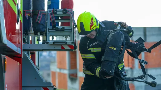 Ovo je jedna od najopasnijih intervencija vatrogasaca, kod sebe moraju imati i injekciju adrenalina