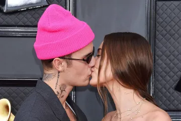 Julia Roberts, Justin Bieber, Anne Hathaway.... Slavni koji su završili u vezi s vlastitim obožavateljima