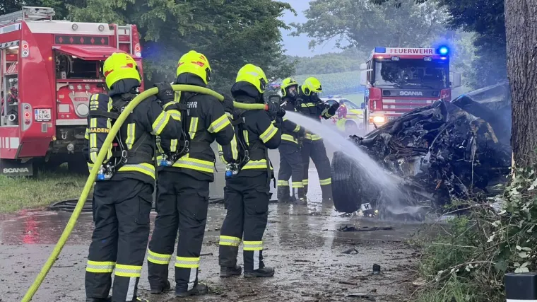 Djevojka (17) slupala luksuzni automobil: Trojica mladića ozlijeđena, jedan bi mogao ostati nepokretan