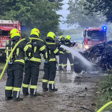 Djevojka (17) slupala luksuzni automobil: Trojica mladića ozlijeđena, jedan bi mogao ostati nepokretan