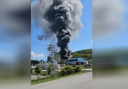 Veliki požar buknuo u tvornici kod Daruvara: Vatrogasac otkrio detalje
