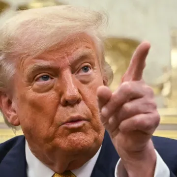 Trump poslao kriptično pismo s crtežom gole žene? Velika afera uzdrmala Ameriku