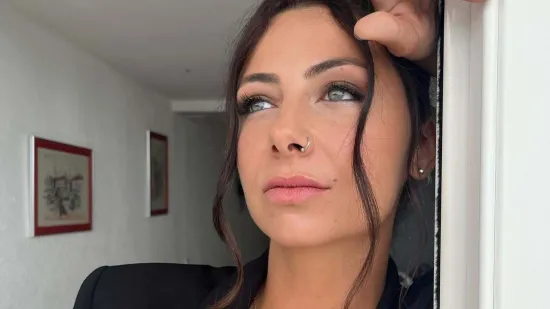 Na TV-u ju gledate u seoskim izdanjima, a na Instagramu zavodljivim kombinacijama mami uzdahe