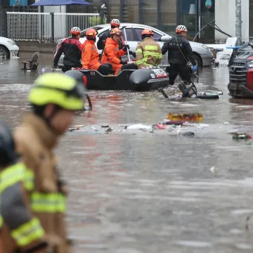 Bujice i poplave dovele do kaosa: Četvero mrtvih, dvoje nestalih i 2800 evakuiranih