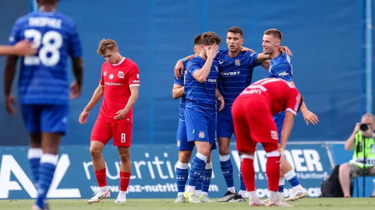 Pukla 'petarda' na Maksimiru: Fenomenalni Dinamo razbio ukrajinski Krivbas