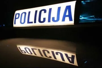 Užas u Popovači! Vozač poginuo u gorućem automobilu: Sletio s ceste pa udario u betonski stup
